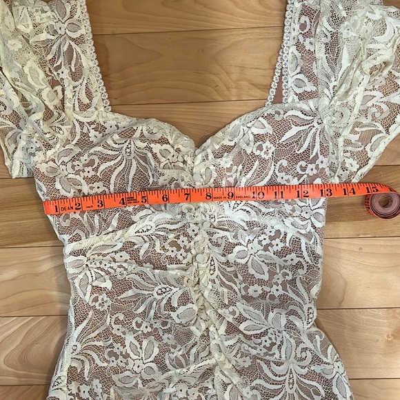 ASTR the label White lace dress - Picture 7 of 7